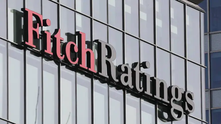 Fitch retrogradează perspectiva economică a României  de la „Stabilă” la „Negativă”