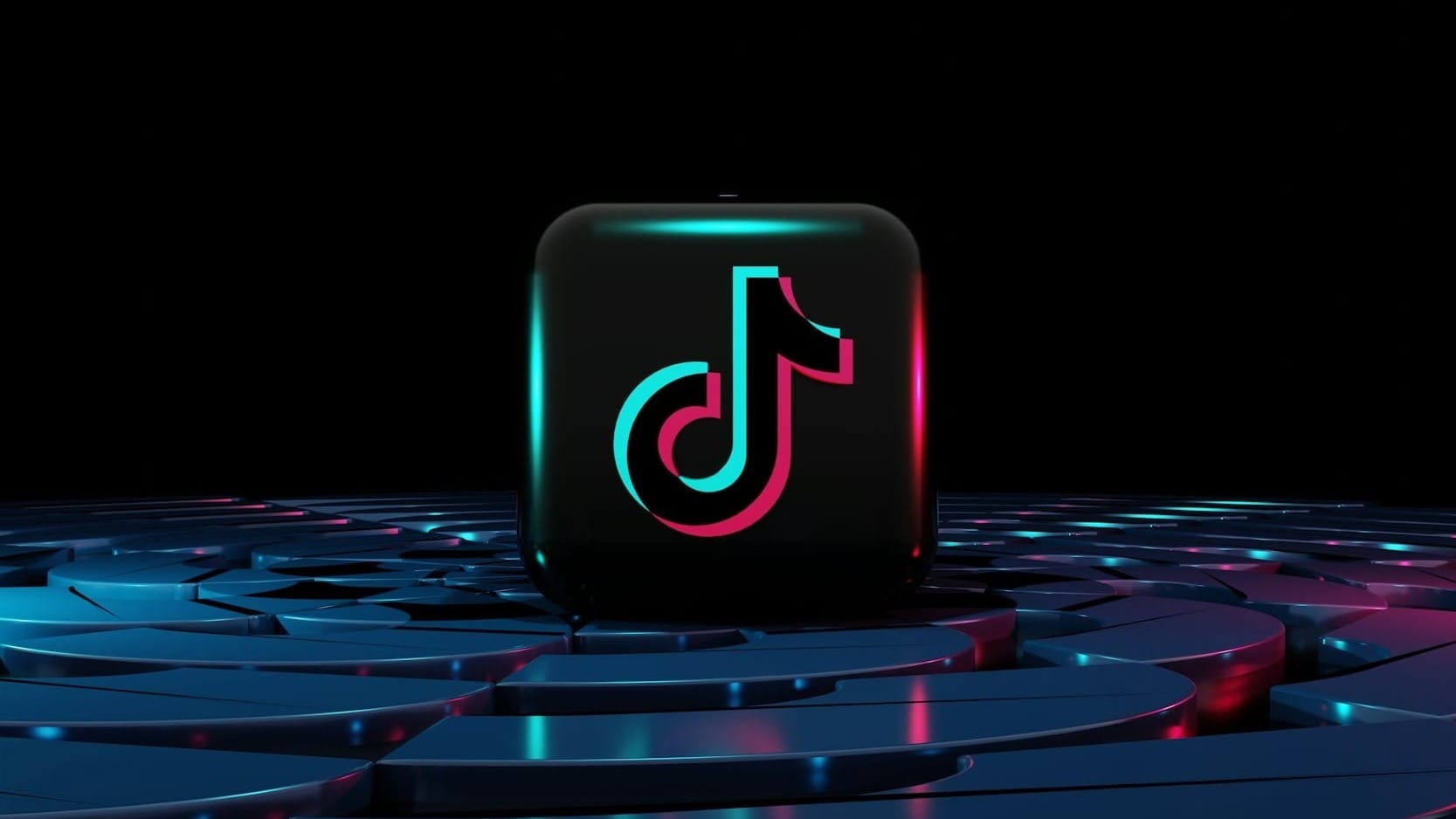 TikTok, la răscruce:  Experiența Indiei. Perspective în SUA