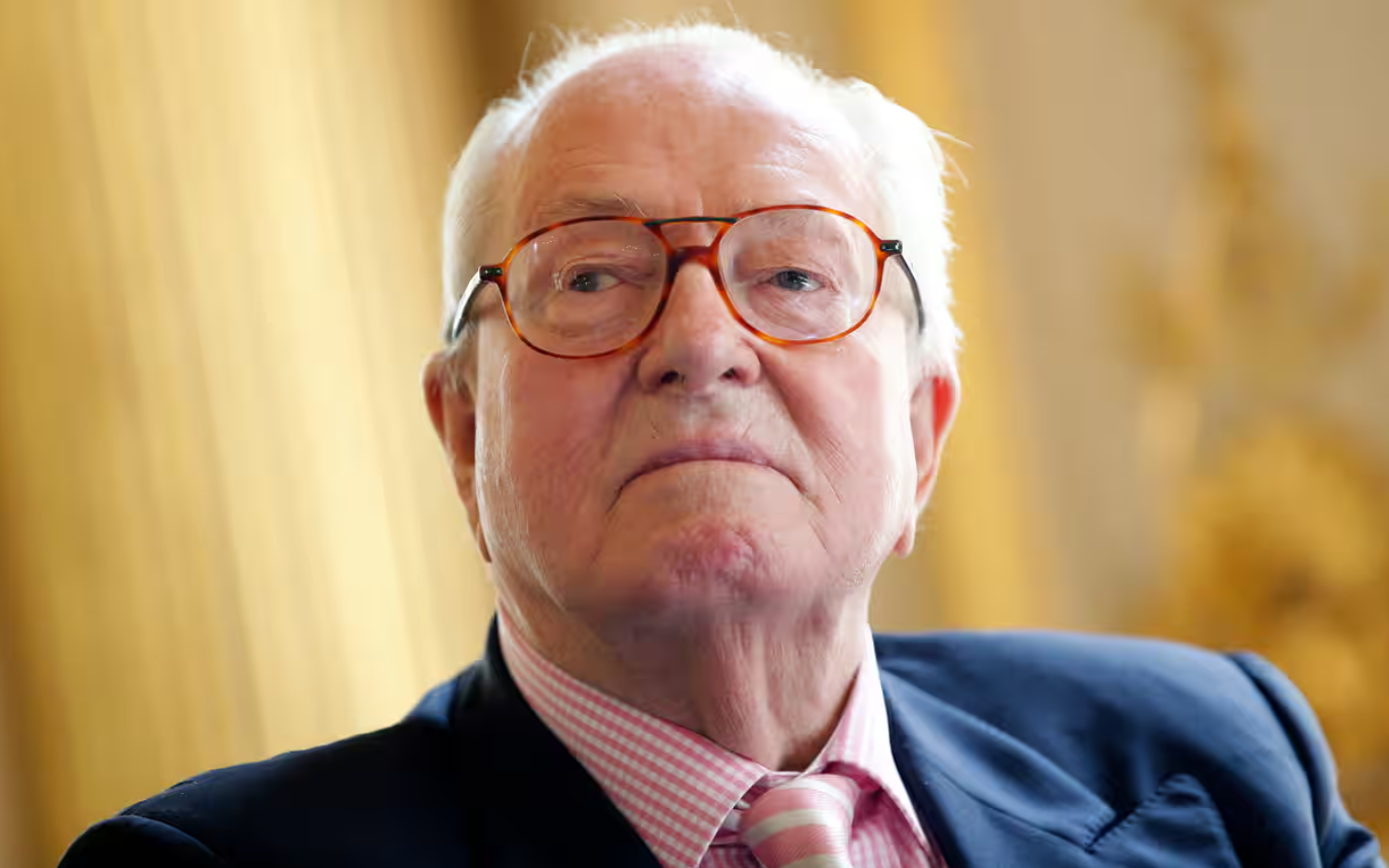 Jean-Marie Le Pen, figura marcantă a extremei drepte franceze, a murit la vârsta de 96 de ani