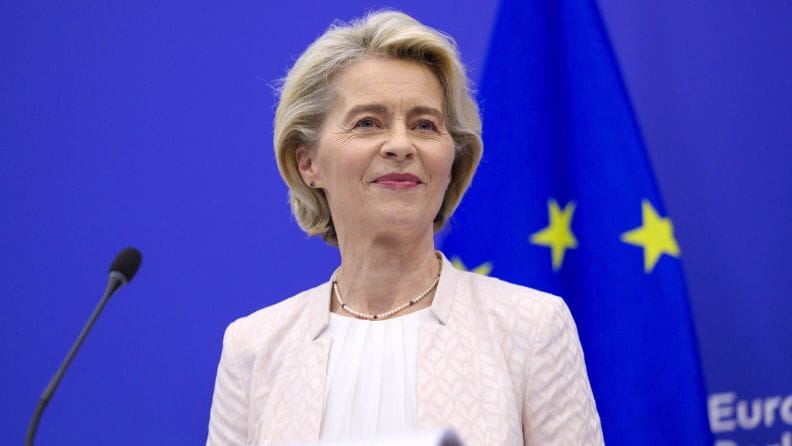 Ursula von der Leyen, diagnosticată cu pneumonie severă, își suspendă activitățile oficiale pentru două săptămâni