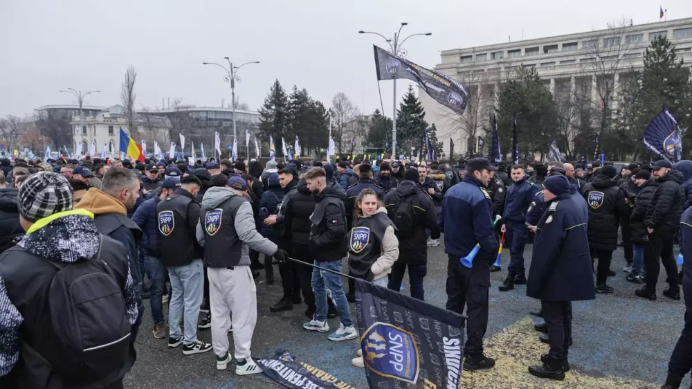 Guvernul taie, nu îngheață! Protest în Piața Victoriei împotriva Ordonanței ‘Trenuleț’ imagine postare