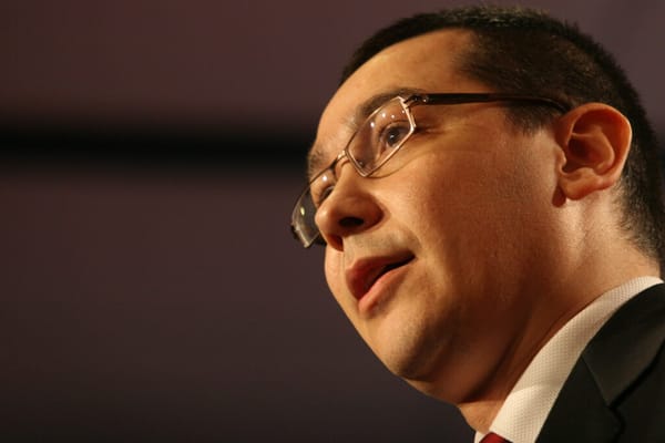 Victor Ponta se alătură valului suveranist: Critici la adresa invalidării candidaturii lui Călin Georgescu imagine postare